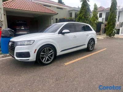 Audi Q7 prestige technik package 2018
Clean carfax