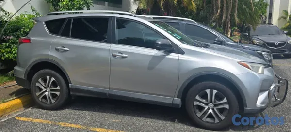 jeepetas y camionetas - ¡SE VENDE, TOYOTA RAV4 2016! 3