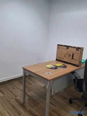 oficinas y locales comerciales - Elegante y espaciosa oficina en La Esperilla. Cercana a principales avenida 9