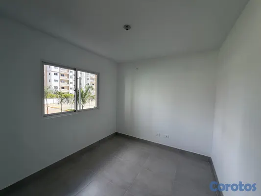 apartamentos - vendo apartamento Cayetano Germosen tres habitaciones balcón tres baños dos para 8