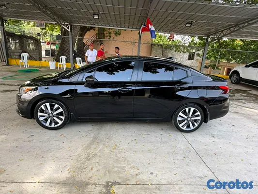 carros - Nissan versa sr 2020 4
