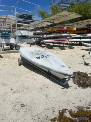 Artículos Deportivos - Velero Laser ILCA 6 | Sistemas de Vang/Outhaul Modernos, Cabos Dyneema y Cover
 2