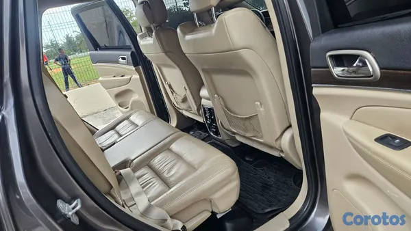 jeepetas y camionetas - jeep grand cherokee límited 2014 4