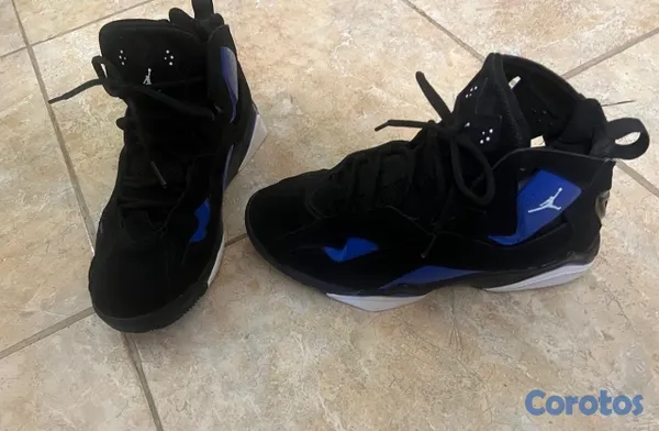 zapatos unisex - son originales usado pero casi nuevos poco uso jordan air  3