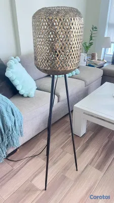 decoración y accesorios - Lámpara Dorada de pie en metal Elegante 3