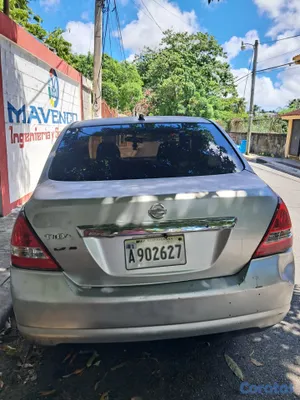 carros - Vendo carro nissan tiida 2006 escribeme al  ws  5