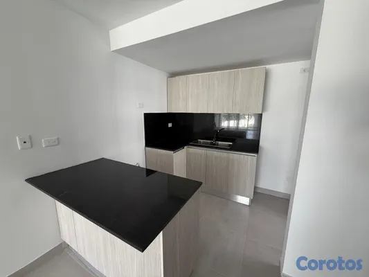 apartamentos - vendo apartamento Cayetano Germosen tres habitaciones balcón tres baños dos para 4