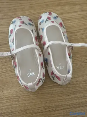 ropa y zapatos - 🌸 Bailarinas Zara para niña – Color crema con flor 3