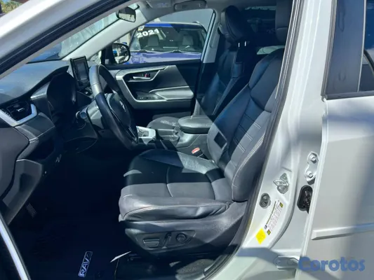 jeepetas y camionetas - Toyota RAV4 XLE Premium 2021 6