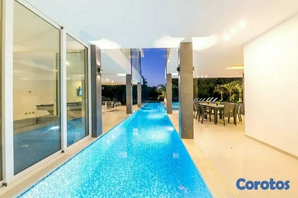 casas vacacionales y villas - Vendo Villa en Punta Cana con 6 Habitaciones Y Piscina 3