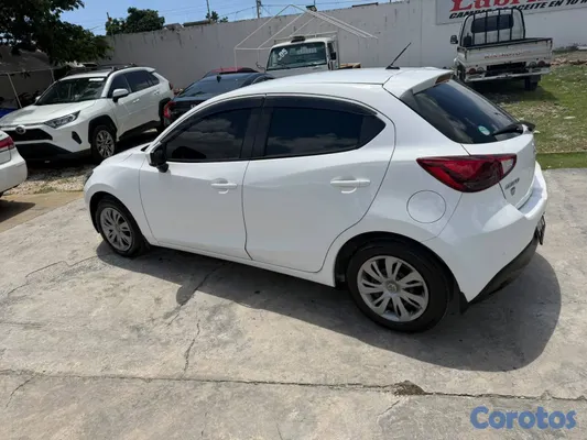 carros - MAZDA DEMIO 2018 6