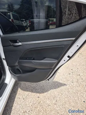 carros - HYUNDAI AVANTE 2019 BLANCO GASOLINA. 19
