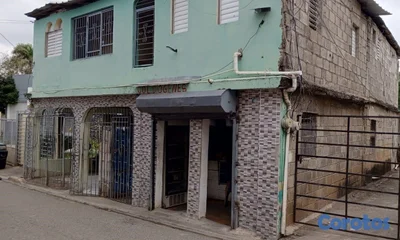 VENDO CASA 2 NIVELES EN SANTIAGO, OPORTUNIDAD DE I