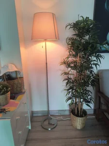 Lampara de pie para sala.