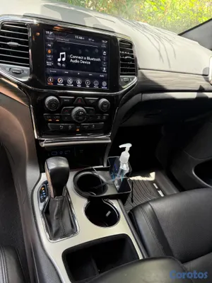 jeepetas y camionetas - Jeep Grand Cherokee Laredo 2021 3
