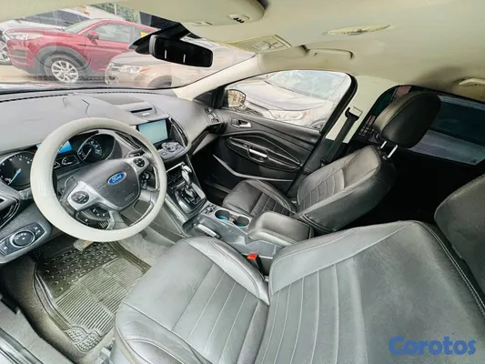 jeepetas y camionetas - Ford Escape Titanium 2016 ✅️ 7