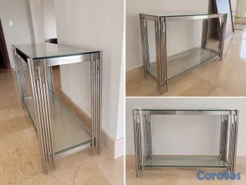 muebles y colchones - Consola Moderna de Metal y Cristal – RD$7,500