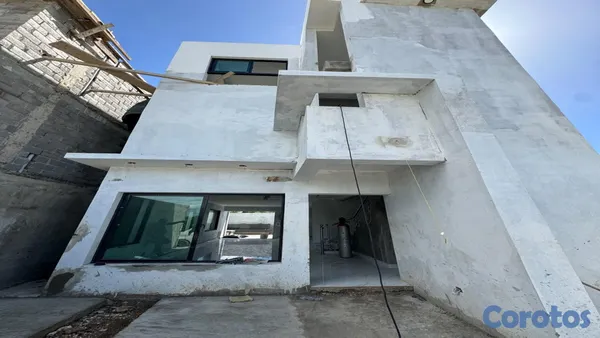 casas - CASAS DE 3 NIVELES CON PISCINA EN LA ECOLOGICA, SANTO DOMINGO ESTE 3