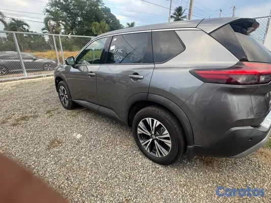 jeepetas y camionetas - Nissan rogue 2021 SV  3