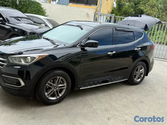 jeepetas y camionetas - Hyundai Santa Fe sport 2017 6