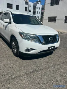 2014 Nissan Pathfinder SE