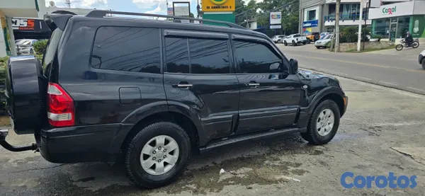 jeepetas y camionetas - mitsubishi montero 2004 4