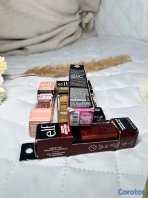 salud y belleza - Brillos de Labios marca Elf e Italia deluxe 20