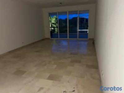 alquilo apartamento de lujo en white sand residencial la esmeralda