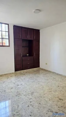 apartamentos - Av. Anacaona, Amplio apto. de 220mts con Línea blanca y excelente iluminación 4