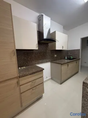 apartamentos - vendo en el millón piso 4 tres habitaciones con su baño dos parqueos balcón sevi 9