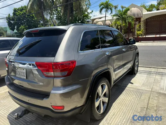 jeepetas y camionetas - Jeep Grand Cherokee 2011 10