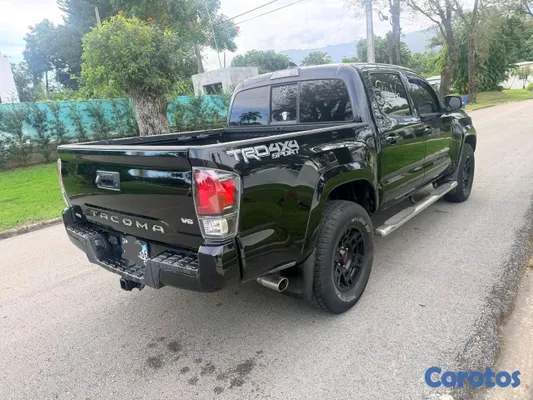 jeepetas y camionetas - Toyota tacoma sr5 2016 4