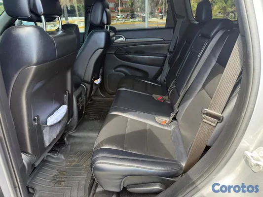 jeepetas y camionetas - EN VENTA | JEEP GRAND CHEROKEE LAREDO 2015 7