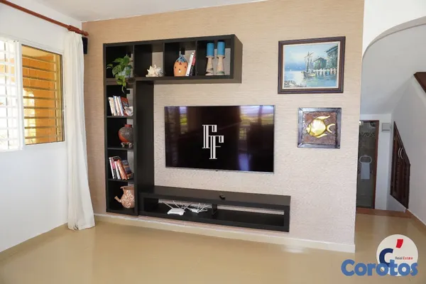 casas - Villa en colina con hermosas vista al mar · Ref 10 17