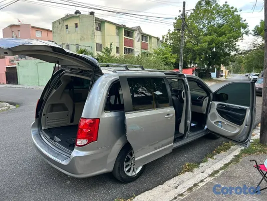 jeepetas y camionetas - Te la vendo o te la traspaso

Más que un vehículo una mini empresa 🧠✅
 6