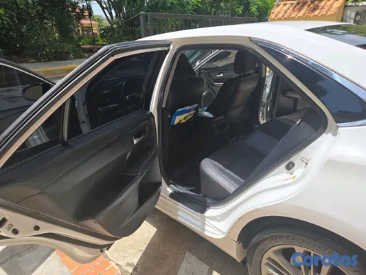 carros - Toyota camry se 2017 11