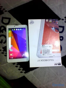 BLU Touchbook M7 Blancas con Chip GSM, 7 PULG, 8GB Memoria, Doble Camara, DESBLO