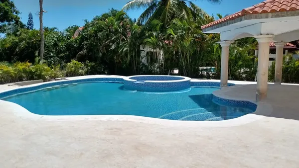 casas vacacionales y villas - VILLA EN METRO COUNTRY CLUB, JUAN DOLIO 2