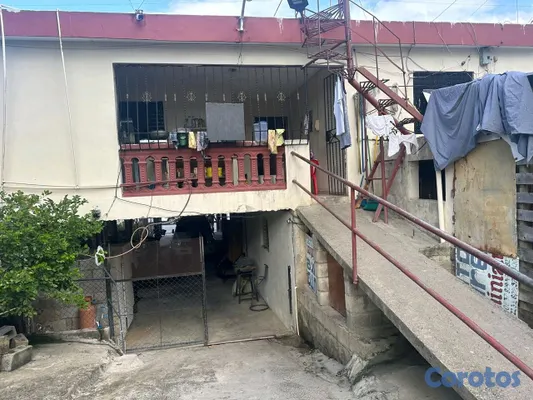 casas - casa en buen estado segundo nivel abajo tiene un taller de refrigeración taller 6