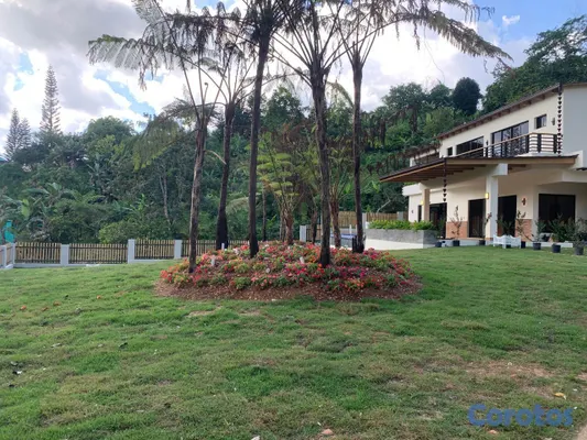 casas vacacionales y villas - •  Villa La Colonia | Piscina Privada, Vista a la Montaña y Máxima Privacidad 7