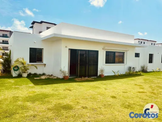 casas - FULLY FURNISHED 3-BEDROOM VILLA WITH PRIVATE YARD  8