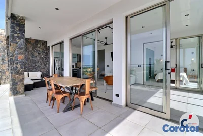APARTAMENTO EN LAS TERRENAS CON VISTA AL MAR · Ref