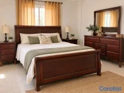 muebles y colchones - Juego de Habitación en Caoba – Cama Trineo + Gavetero + 2 Mesas de Noche