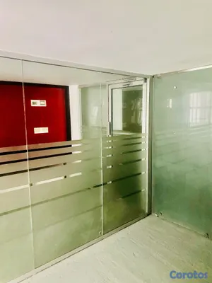 oficinas y locales comerciales - Local Comercial 
Excelente ubicación 
Ave Winston Churchill 
Plaza Palmeras 3
