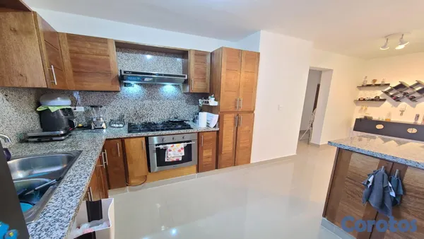 apartamentos - APARTAMENTO EN VENTA 2DO NIVEL VISTA HERMOSA 6