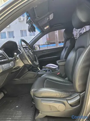 jeepetas y camionetas - KGM REXTON 2021 GRIS OSCURO DIESEL 12