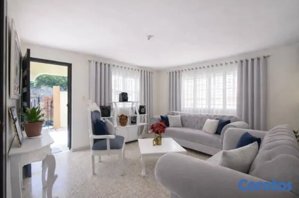casas - Casa en Venta de Dos Niveles en Miramar 11