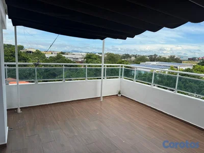 Alquiler Penthouse de 3 Niveles - Restauradores, S