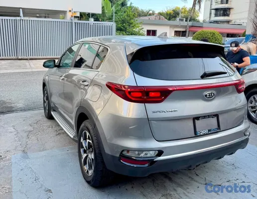 jeepetas y camionetas - Kia Sportage LX 2020 4x4 4