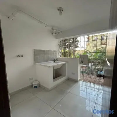 apartamentos - Av. Independencia. 4to piso, 3 habitaciones, 2 bañ 6